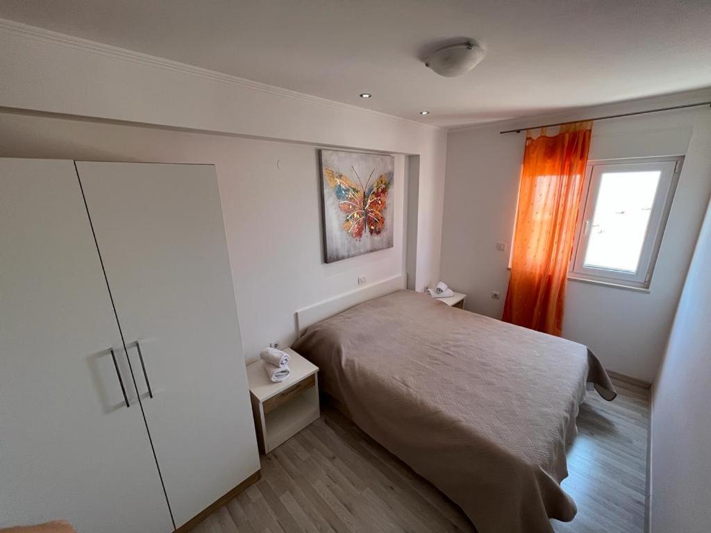 Apartments Pivac Макарська Екстер'єр фото
